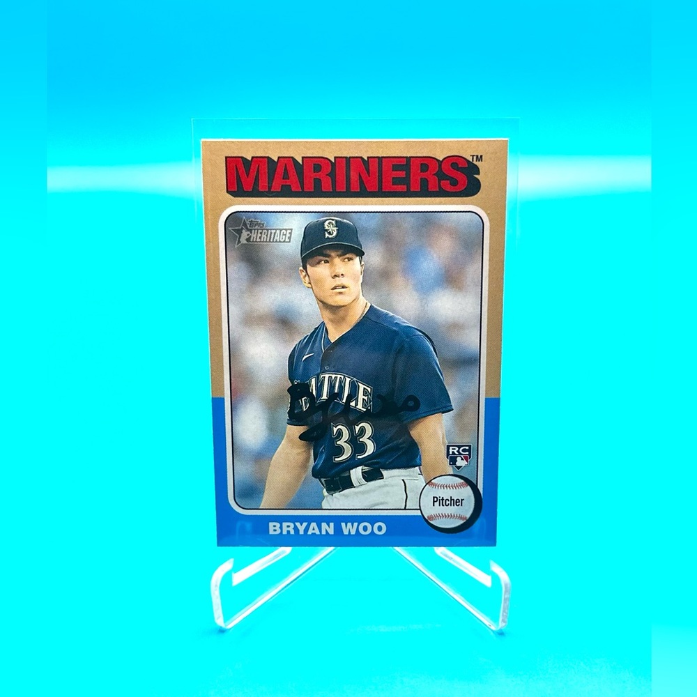 2024 Topps Heritage Bryan Woo🔥COLOR VARIATION ROOKIE CARD! 🤯 #245 MARINERS!